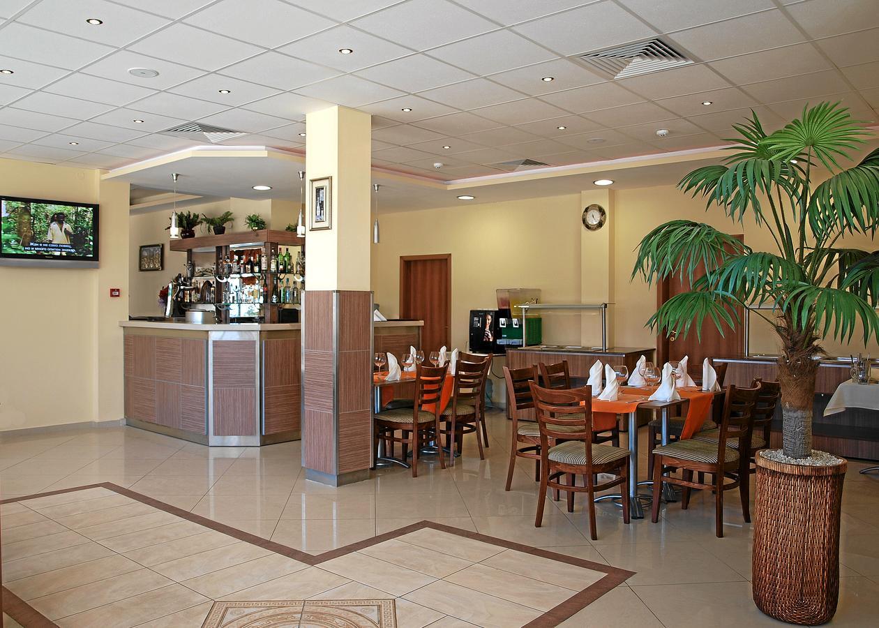 Hotel Black Sea - Breakfast, Pool & Free Parking Obzor Exterior foto